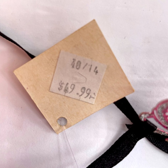 - Halloween party mask NWT - Picture 6 of 6